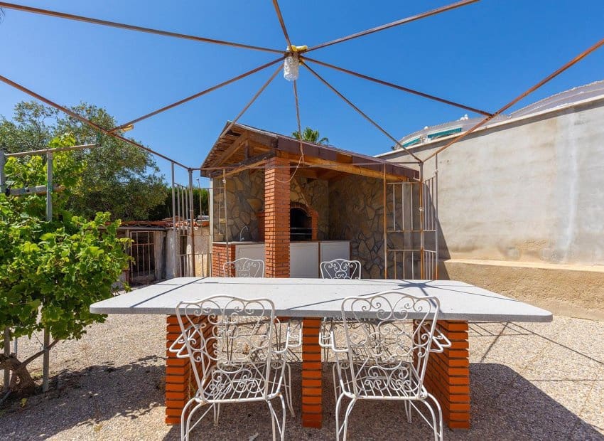 4 bedroom Villa for sale in Dona Pepa with pool - € 495,000 (Ref: 9921004)