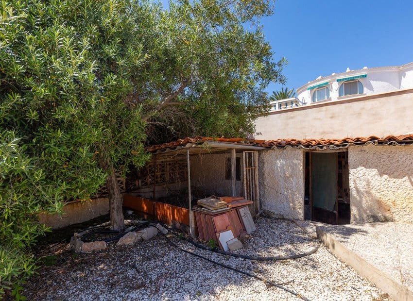 4 bedroom Villa for sale in Dona Pepa with pool - € 495,000 (Ref: 9921004)