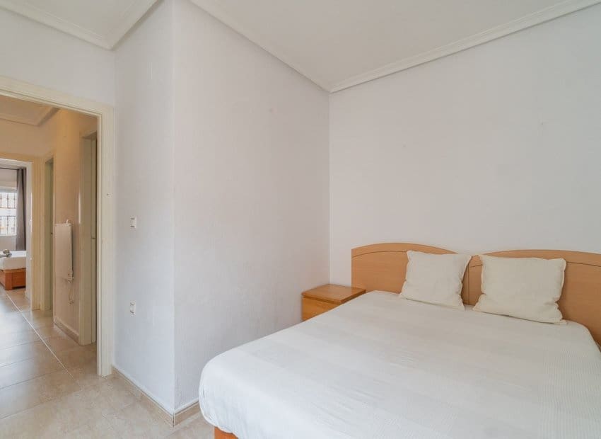 2 Zimmer Apartment zu verkaufen in Orihuela Costa mit Pool - 150.000 € (Ref: 9921006)