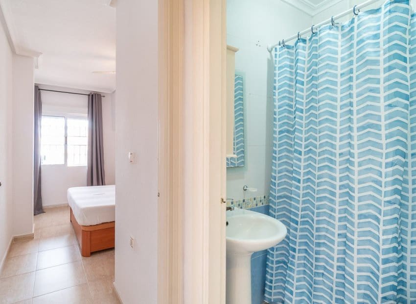 2 Zimmer Apartment zu verkaufen in Orihuela Costa mit Pool - 150.000 € (Ref: 9921006)