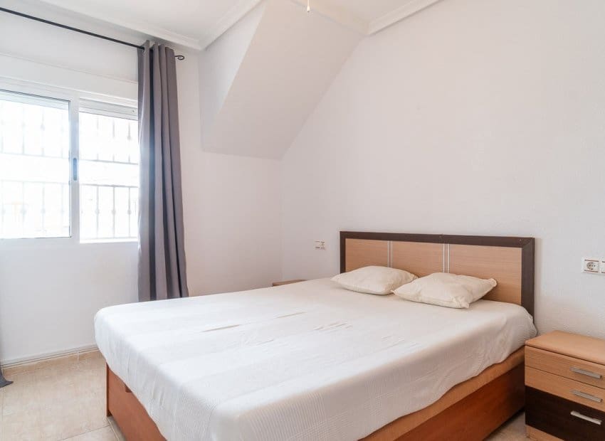 2 Zimmer Apartment zu verkaufen in Orihuela Costa mit Pool - 150.000 € (Ref: 9921006)
