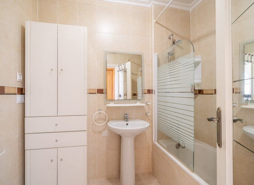 2 Zimmer Apartment zu verkaufen in Orihuela Costa mit Pool - 150.000 € (Ref: 9921006)
