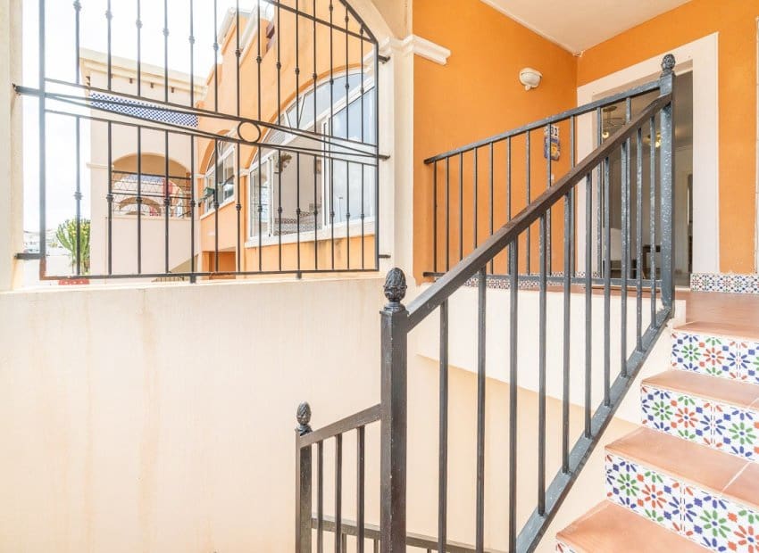 2 Zimmer Apartment zu verkaufen in Orihuela Costa mit Pool - 150.000 € (Ref: 9921006)