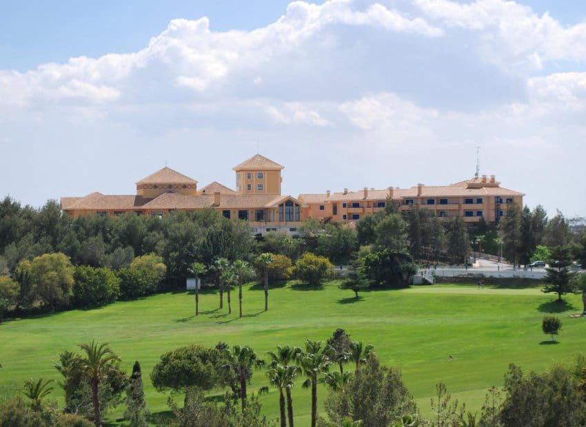 2 bedroom Apartment for sale in Campoamor with pool - € 298,900 (Ref: 9921010)