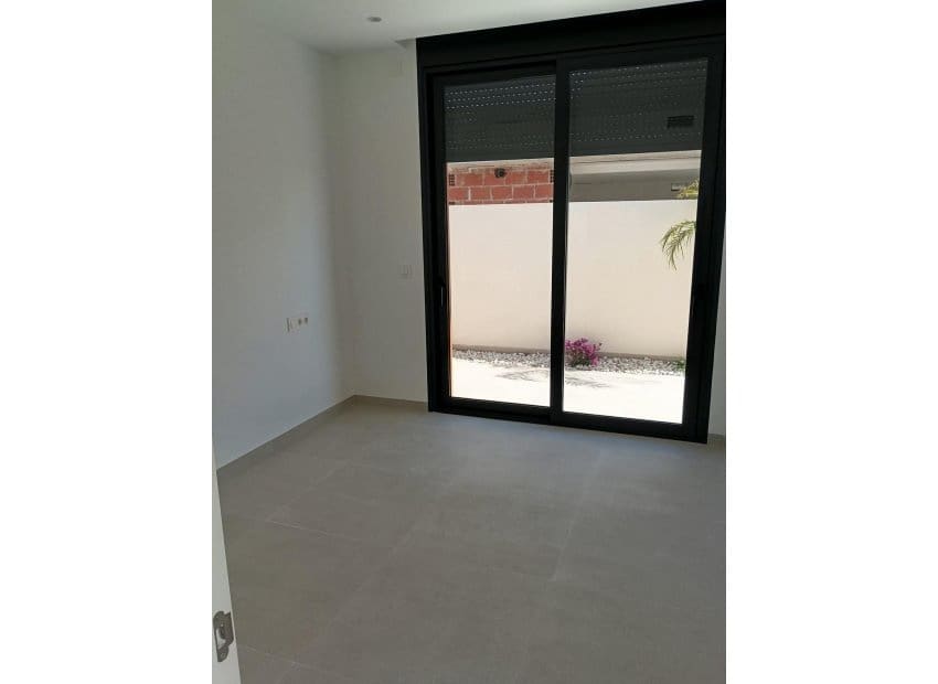 3 sypialnia Willa na sprzedaż w Pilar de la Horadada z basenem - 586 000 € (Ref: 9921011)