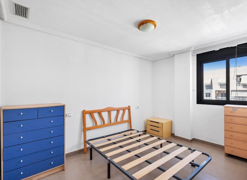 2 sovrum Lägenhet till salu i Torrevieja - 139 900 € (Ref: 9921015)
