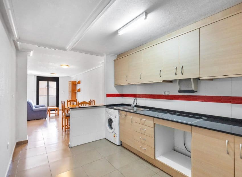 2 sovrum Lägenhet till salu i Torrevieja - 139 900 € (Ref: 9921015)
