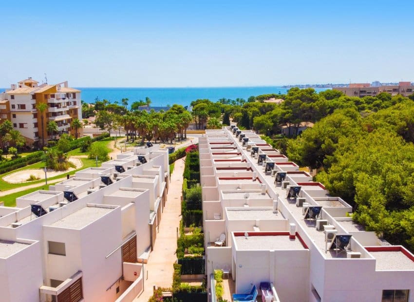 3 bedroom Townhouse for sale in Punta Prima with pool - € 355,000 (Ref: 9927921)