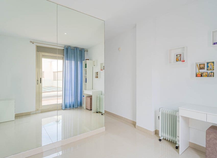 3 bedroom Townhouse for sale in Punta Prima with pool - € 355,000 (Ref: 9927921)