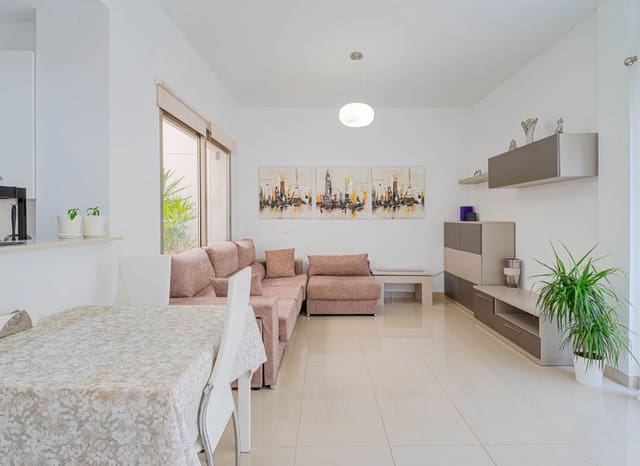 3 chambre Maison de Ville à vendre à Punta Prima, Torrevieja avec piscine - 355 000 € (Ref: 9927921)