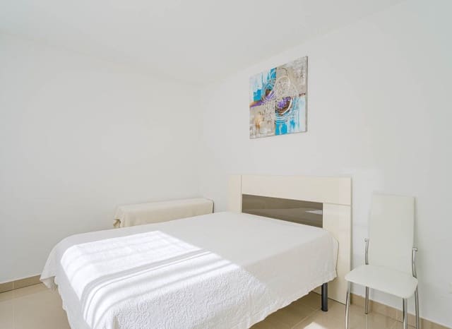 3 chambre Maison de Ville à vendre à Punta Prima, Torrevieja avec piscine - 355 000 € (Ref: 9927921)