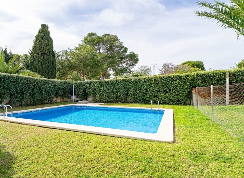 3 bedroom Townhouse for sale in Punta Prima with pool - € 355,000 (Ref: 9927921)