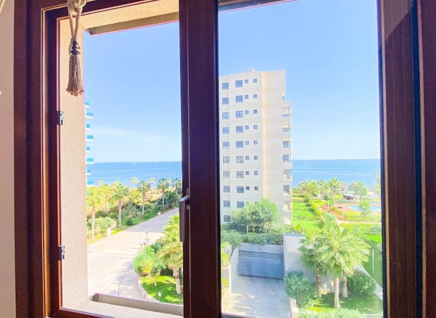 2 bedroom Apartment for sale in Punta Prima with pool - € 270,000 (Ref: 9927923)