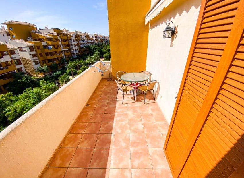 2 bedroom Apartment for sale in Punta Prima with pool - € 270,000 (Ref: 9927923)