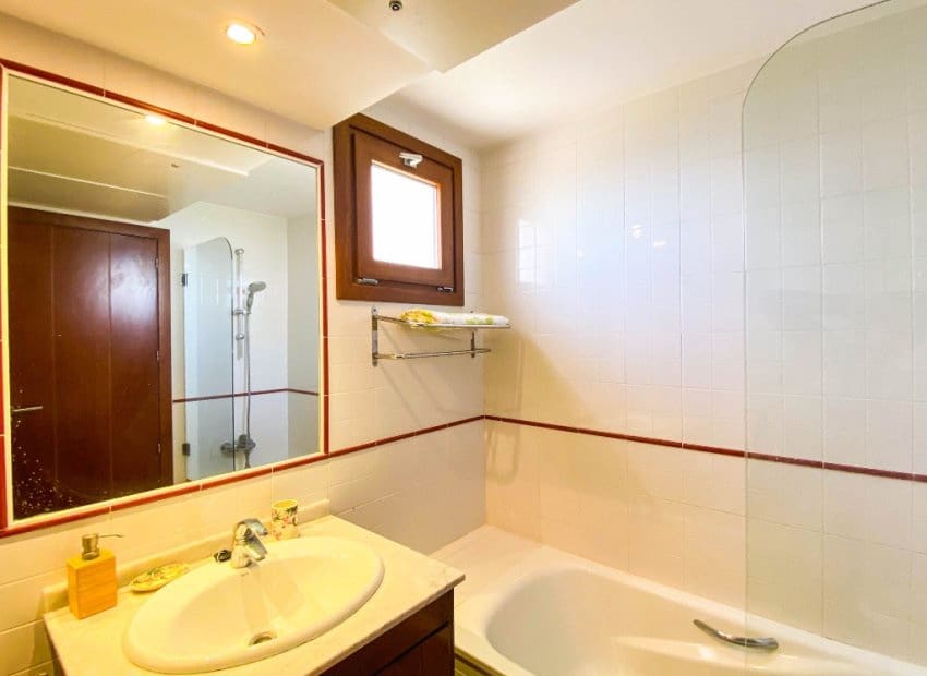 2 bedroom Apartment for sale in Punta Prima with pool - € 270,000 (Ref: 9927923)