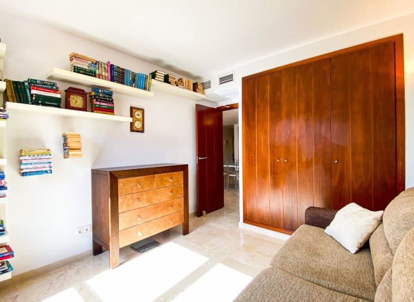 2 bedroom Apartment for sale in Punta Prima with pool - € 270,000 (Ref: 9927923)