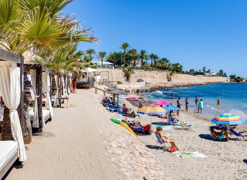 2 bedroom Apartment for sale in Punta Prima with pool - € 270,000 (Ref: 9927923)