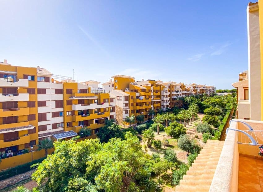 2 bedroom Apartment for sale in Punta Prima with pool - € 270,000 (Ref: 9927923)