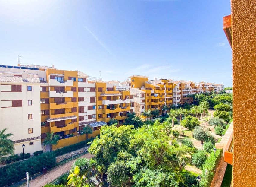 2 bedroom Apartment for sale in Punta Prima with pool - € 270,000 (Ref: 9927923)