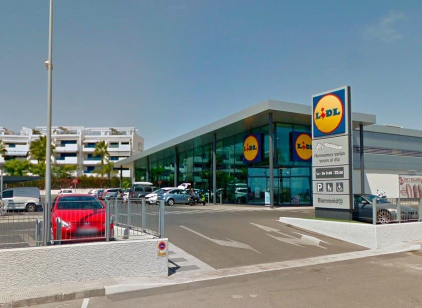 2 makuuhuone Huoneisto myytävänä paikassa Orihuela Costa mukana uima-altaan - 260 000 € (Ref: 9927924)