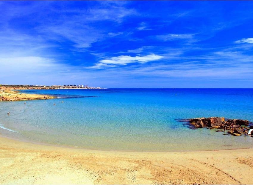 2 makuuhuone Huoneisto myytävänä paikassa Orihuela Costa mukana uima-altaan - 260 000 € (Ref: 9927924)