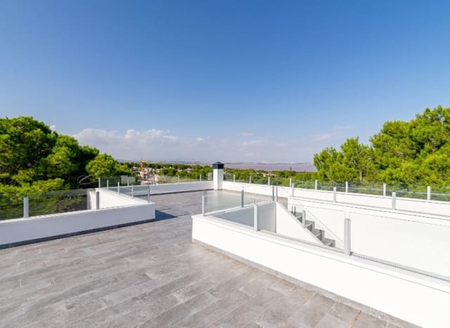 6 Zimmer Villa zu verkaufen in Los Balcones mit Pool - 890.000 € (Ref: 9927925)