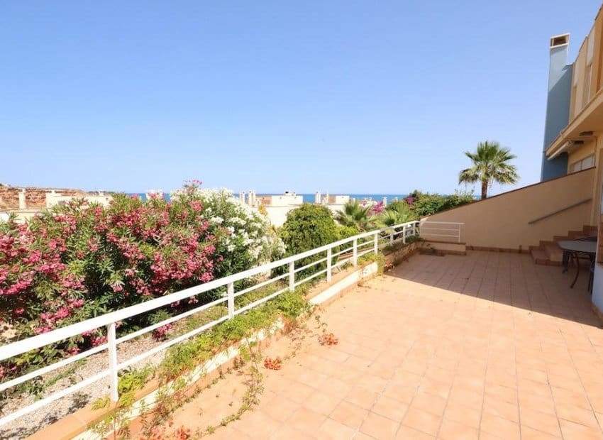 3 soverom Hus til salgs i Orihuela Costa med svømmebasseng - € 390 000 (Ref: 9927926)
