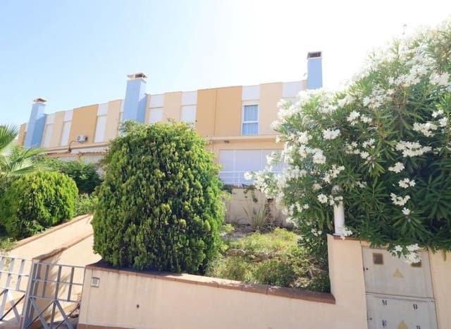 3 soverom Hus til salgs i Aguamarina, Orihuela med svømmebasseng - € 390 000 (Ref: 9927926)