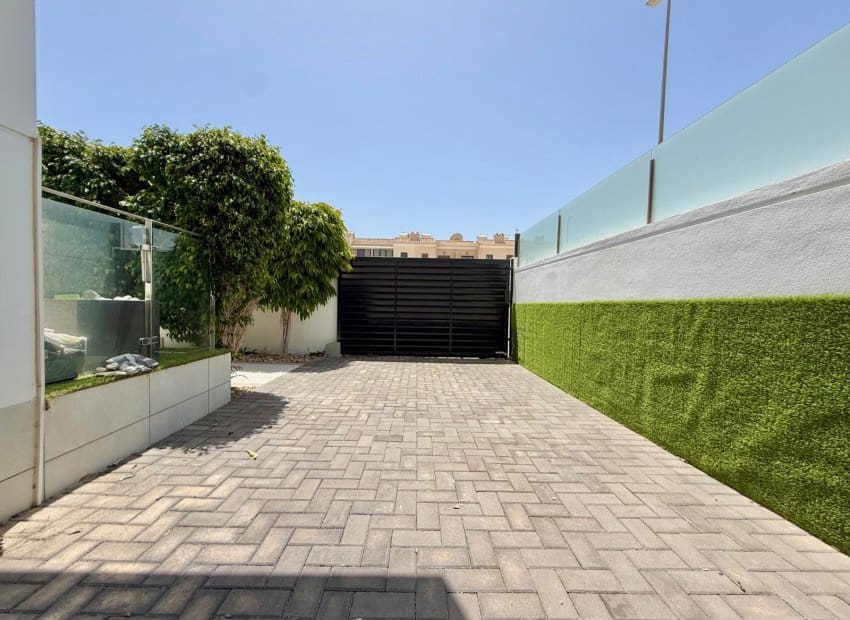 4 bedroom Villa for sale in Dona Pepa with pool - € 525,000 (Ref: 9932423)