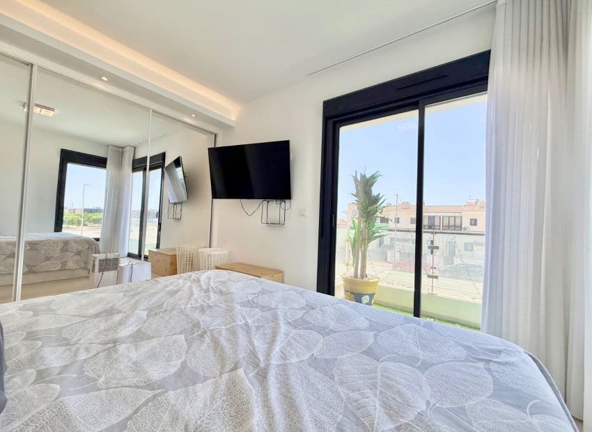 4 bedroom Villa for sale in Dona Pepa with pool - € 525,000 (Ref: 9932423)