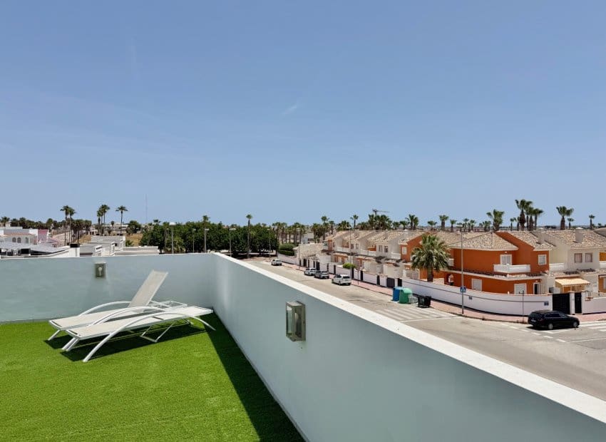 4 bedroom Villa for sale in Dona Pepa with pool - € 525,000 (Ref: 9932423)