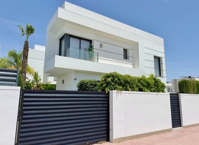 4 soveværelse Villa til salg i Doña Pepa, Rojales med swimmingpool - € 525.000 (Ref: 9932423)