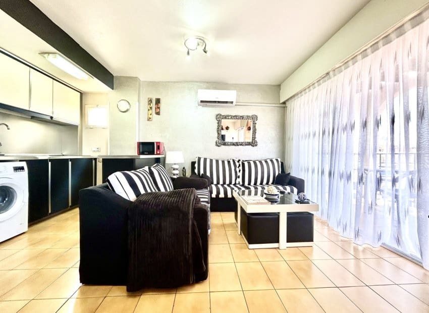1 slaapkamer Appartement te koop in La Veleta - € 159.900 (Ref: 9932424)