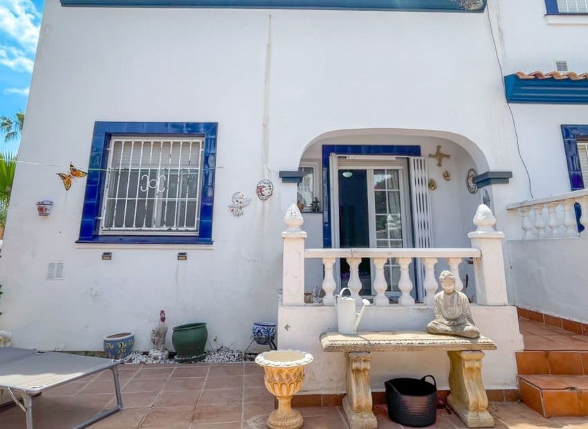 4 quarto Casa em Banda para venda em Orihuela Costa com piscina - 295 000 € (Ref: 9932426)