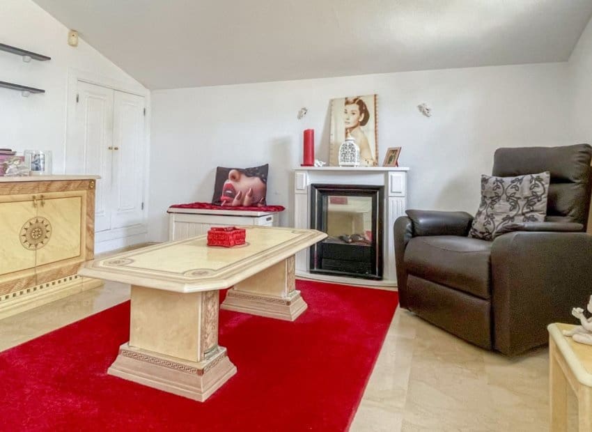 4 quarto Casa em Banda para venda em Orihuela Costa com piscina - 295 000 € (Ref: 9932426)