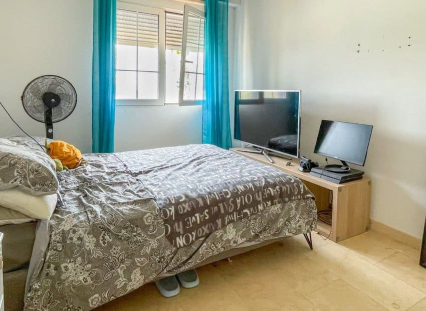 4 quarto Casa em Banda para venda em Orihuela Costa com piscina - 295 000 € (Ref: 9932426)