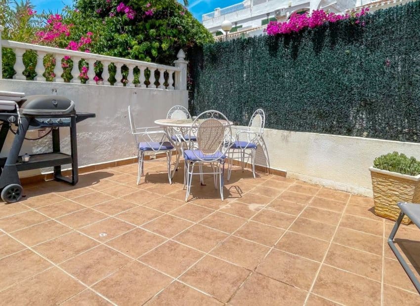4 quarto Casa em Banda para venda em Orihuela Costa com piscina - 295 000 € (Ref: 9932426)