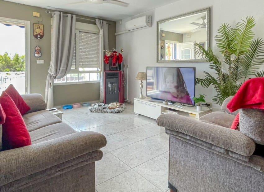 4 quarto Casa em Banda para venda em Orihuela Costa com piscina - 295 000 € (Ref: 9932426)