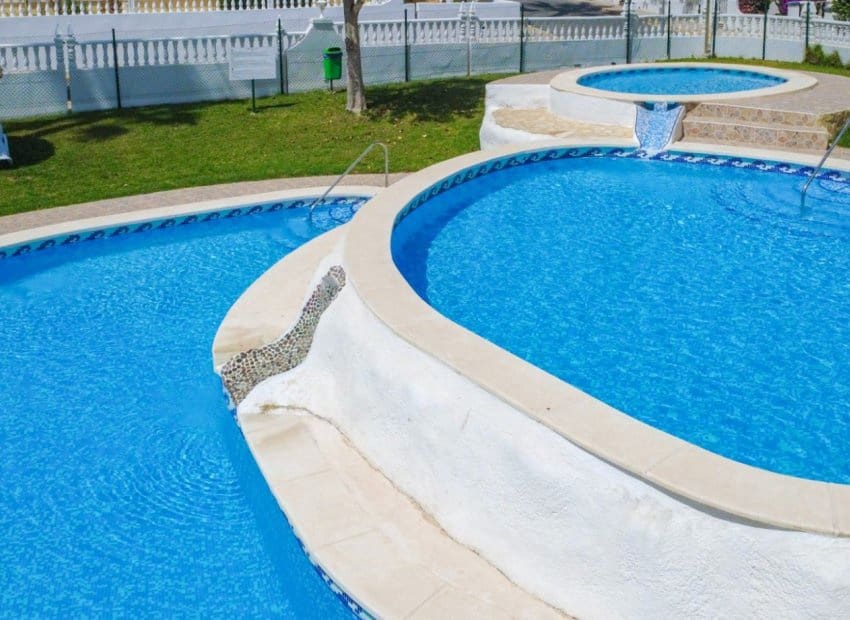 4 quarto Casa em Banda para venda em Orihuela Costa com piscina - 295 000 € (Ref: 9932426)