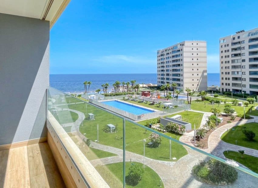3 soveværelse Lejlighed til salg i Orihuela Costa med swimmingpool - € 579.900 (Ref: 9932427)