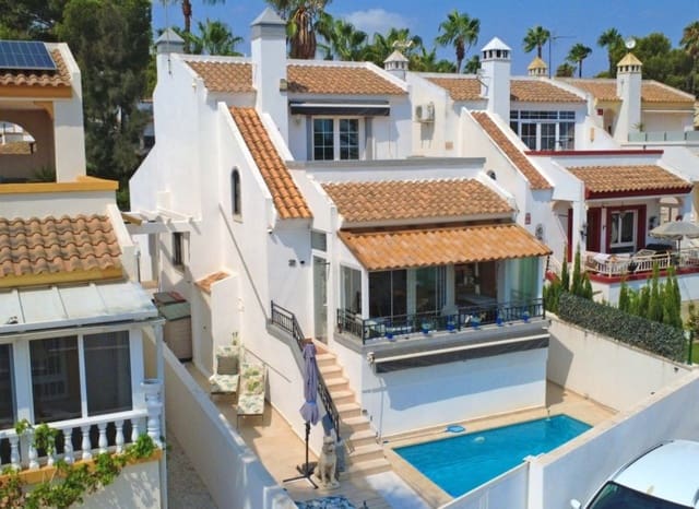3 makuuhuone Huvila myytävänä paikassa Villamartin, Orihuela mukana uima-altaan - 424 900 € (Ref: 9932428)