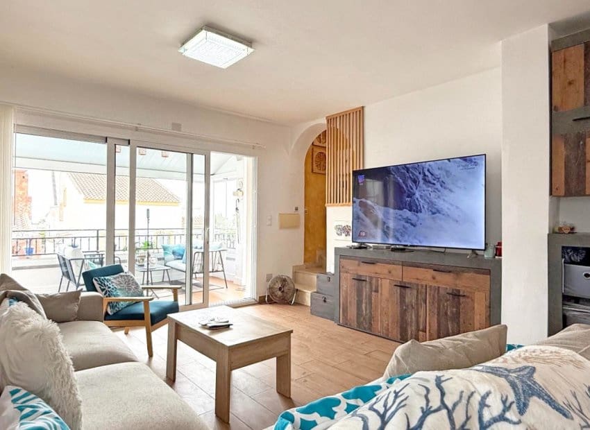 3 makuuhuone Huvila myytävänä paikassa Orihuela Costa mukana uima-altaan - 424 900 € (Ref: 9932428)