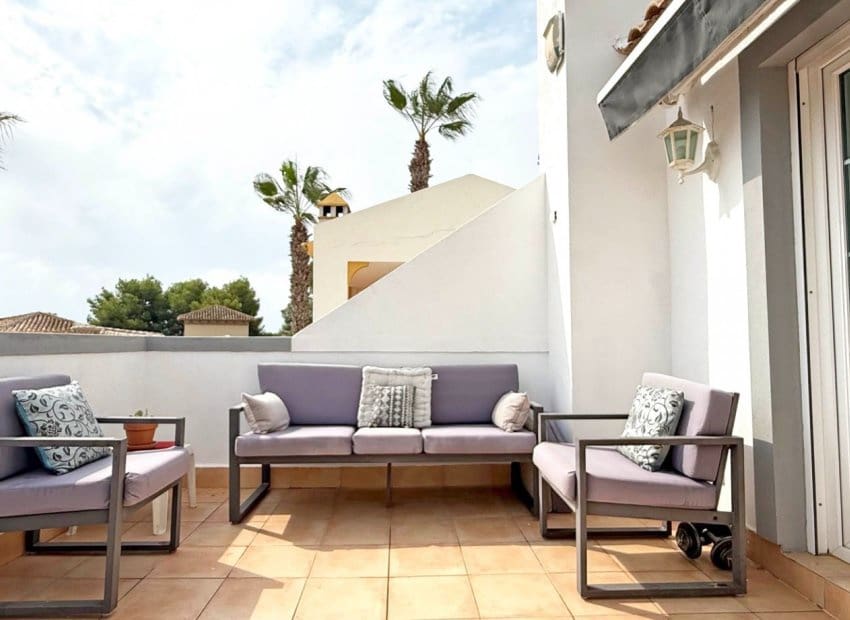 3 makuuhuone Huvila myytävänä paikassa Orihuela Costa mukana uima-altaan - 424 900 € (Ref: 9932428)