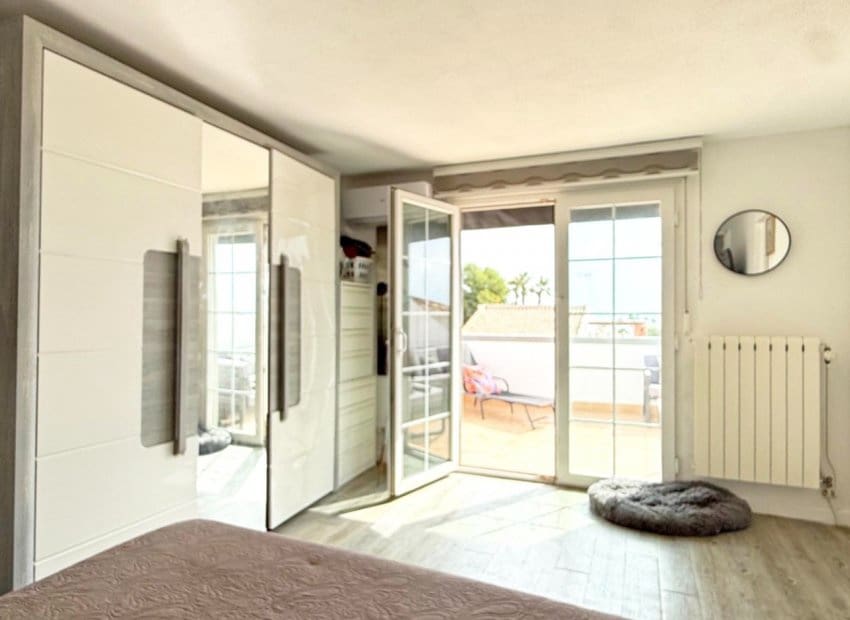 3 makuuhuone Huvila myytävänä paikassa Orihuela Costa mukana uima-altaan - 424 900 € (Ref: 9932428)