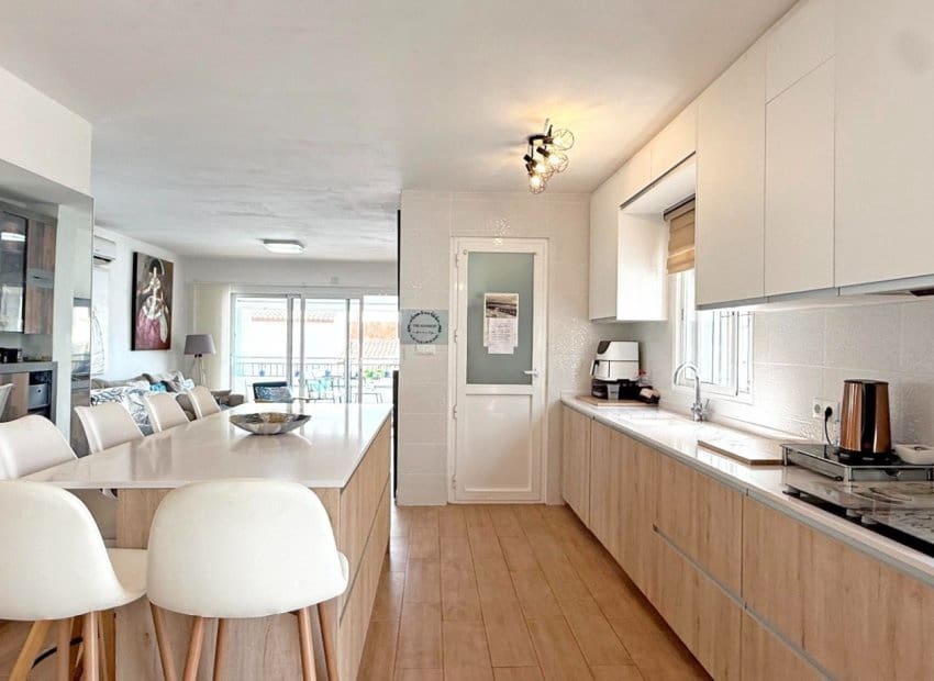 3 makuuhuone Huvila myytävänä paikassa Orihuela Costa mukana uima-altaan - 424 900 € (Ref: 9932428)
