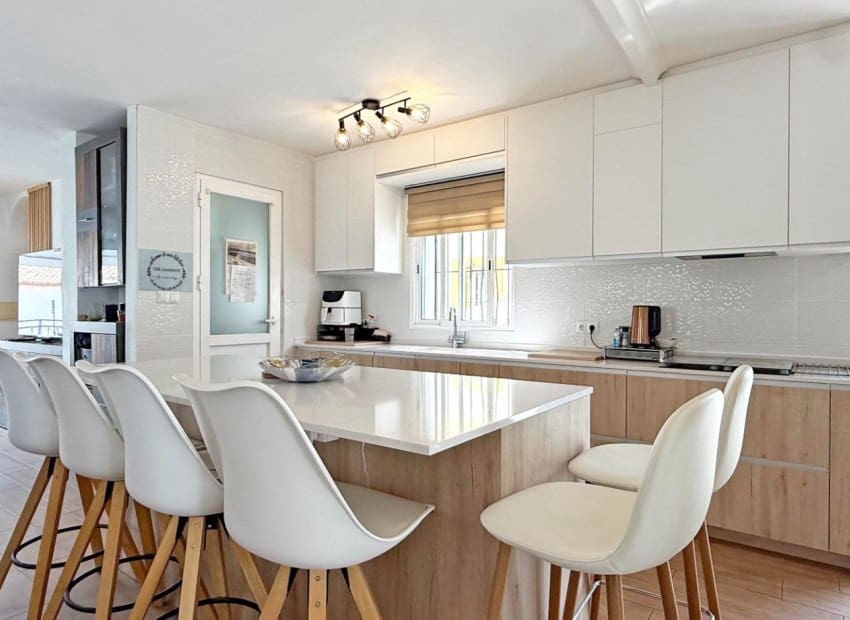 3 makuuhuone Huvila myytävänä paikassa Orihuela Costa mukana uima-altaan - 424 900 € (Ref: 9932428)