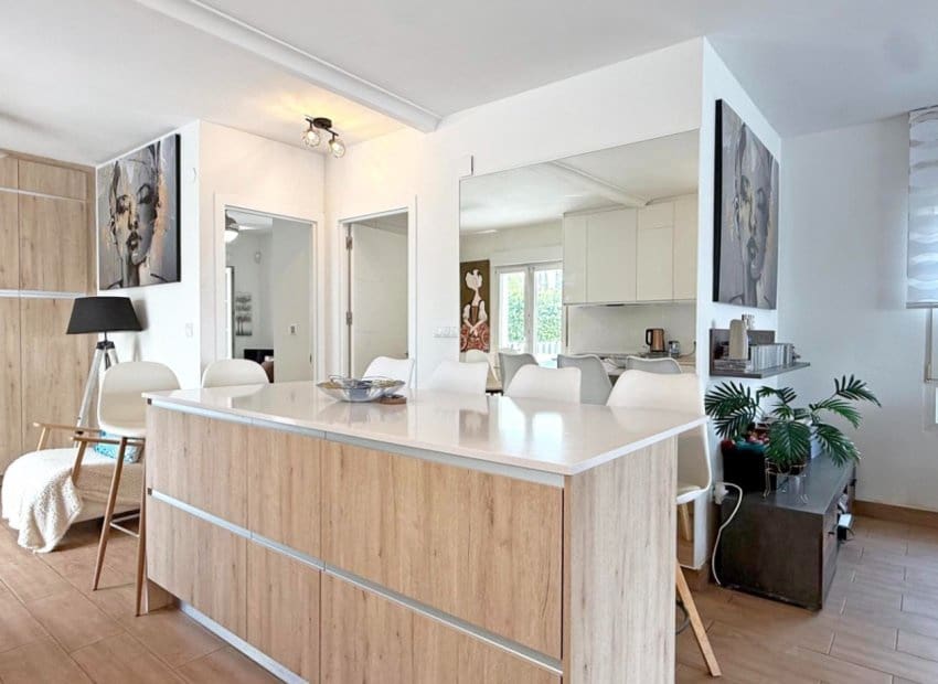 3 makuuhuone Huvila myytävänä paikassa Orihuela Costa mukana uima-altaan - 424 900 € (Ref: 9932428)