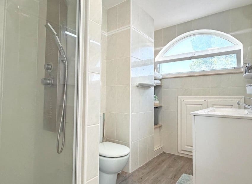 3 makuuhuone Huvila myytävänä paikassa Orihuela Costa mukana uima-altaan - 424 900 € (Ref: 9932428)