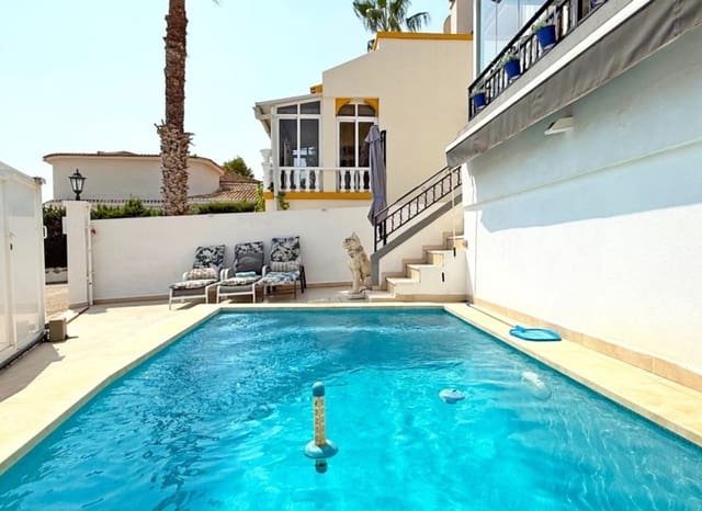 3 makuuhuone Huvila myytävänä paikassa Villamartin, Orihuela mukana uima-altaan - 424 900 € (Ref: 9932428)