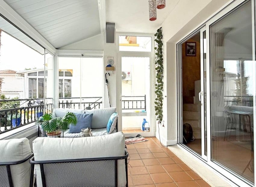 3 makuuhuone Huvila myytävänä paikassa Orihuela Costa mukana uima-altaan - 424 900 € (Ref: 9932428)
